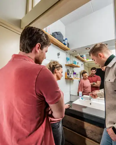 RJ Makelaardij bezichtiging (badkamer)